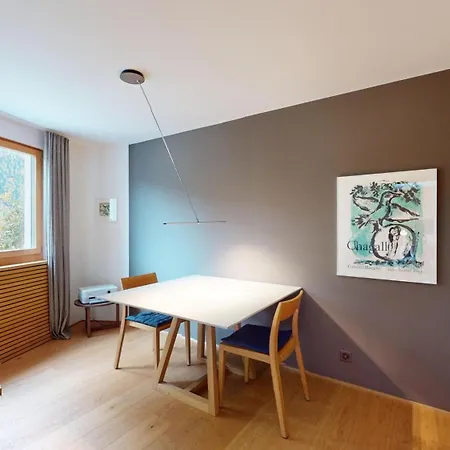 아파트 Abitaziun Traval - *